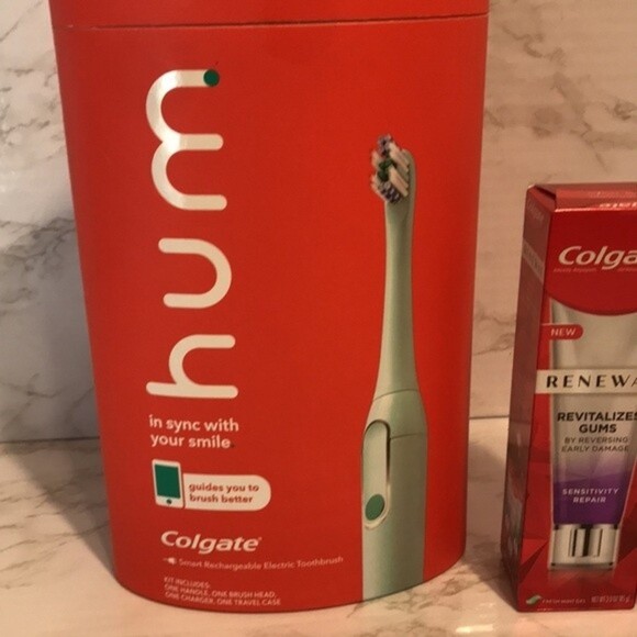 HUM by Colgate smart rechargeable toothbrush with Bluetooth and renewal paste - Picture 3 of 9